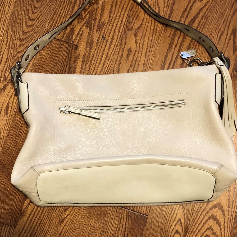 COACH HANDBAGS LARGE PEBBLE LEATHER DUFFLE IVORY